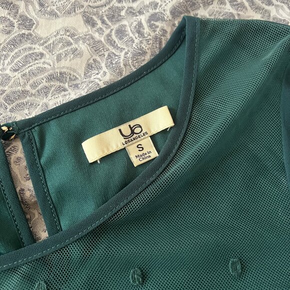 UA Los Angeles Long-sleeve Green Dress Size Small - Picture 6 of 7